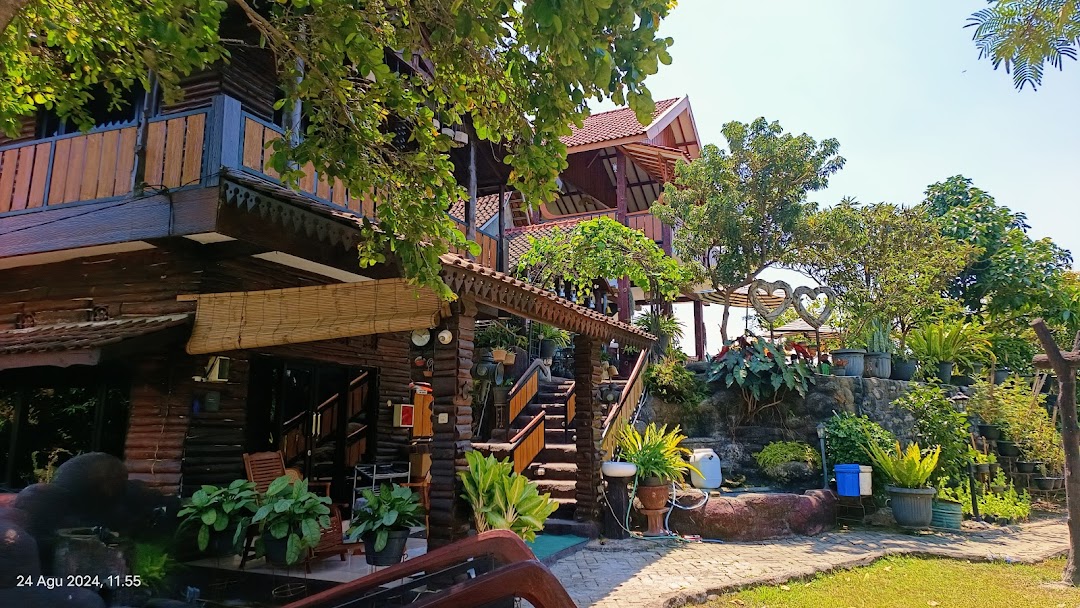 Villa Girli Lawang